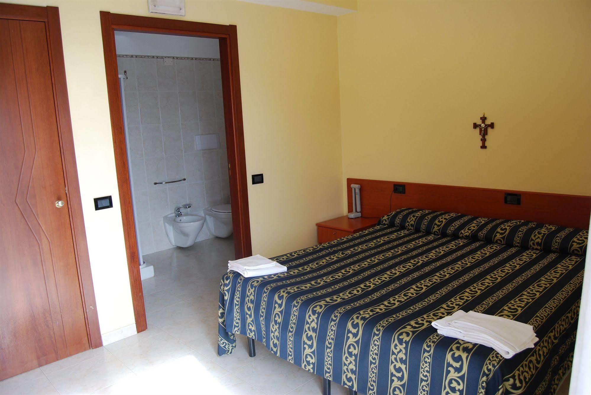 Hotel Il Chierichetto San Giovanni Rotondo Ngoại thất bức ảnh